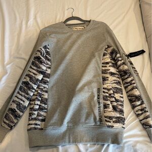 Triple 5 Soul 555 Gray and Camo Sweatshirt Size M